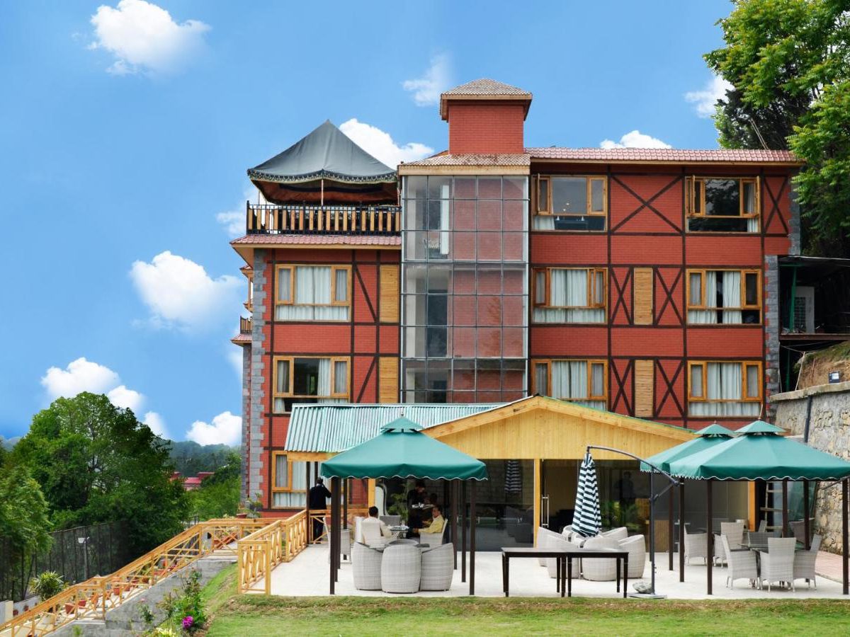 Sarovar Portico, Kashmir